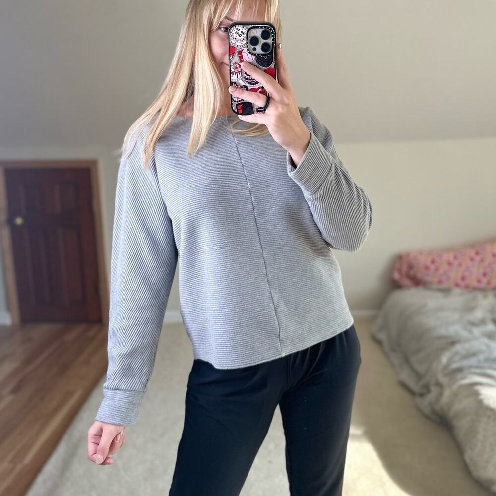 Time and Tru: Gray Ribbed Crewneck Sweatshirt Sweater